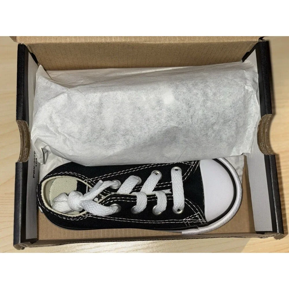 New Converse Infant Child Black Low Top Chucks Size 6 Retail $30
